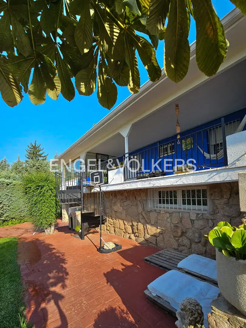 Terrassa de Casa o xalet en venda en Alpedrete amb Calefacció, Jardí privat i Terrassa