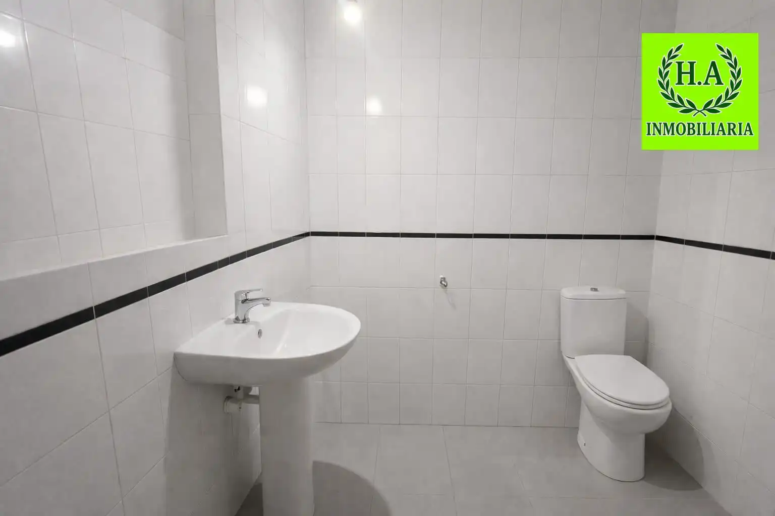 Baño de Apartamento en venta en San Agustín del Guadalix con Calefacción y Trastero