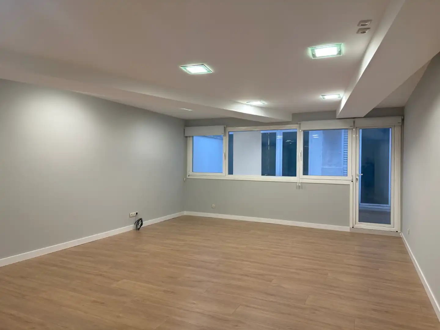 Büro zur Miete in Santiago de Compostela  mit Terrasse