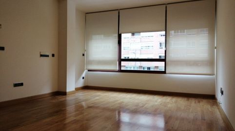 Foto 2 von Wohnungen zur Miete in Avenida de la Paz, Villa Pilar, Burgos Capital