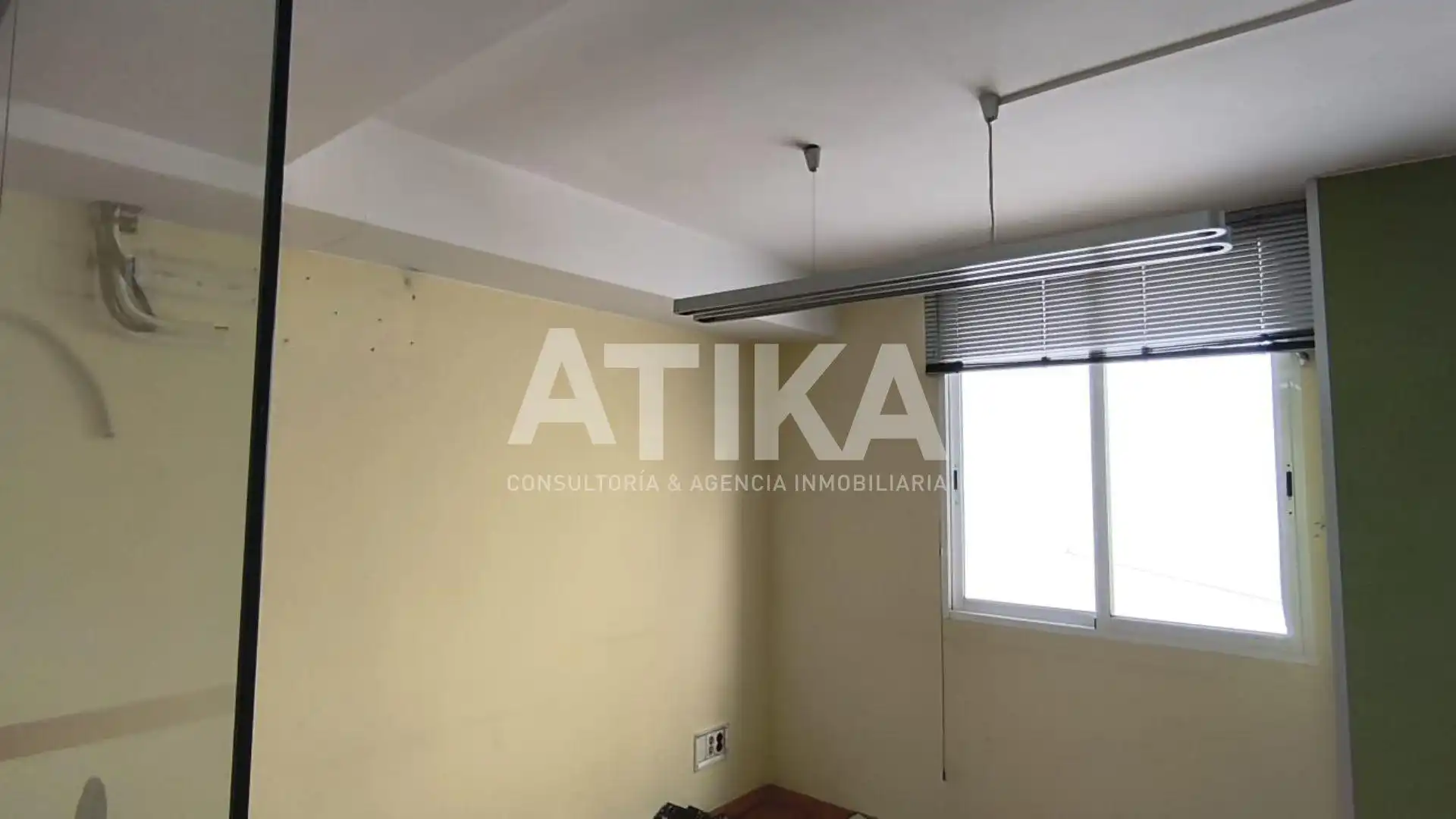 Oficina en venda en Ontinyent amb Aire condicionat i Calefacció