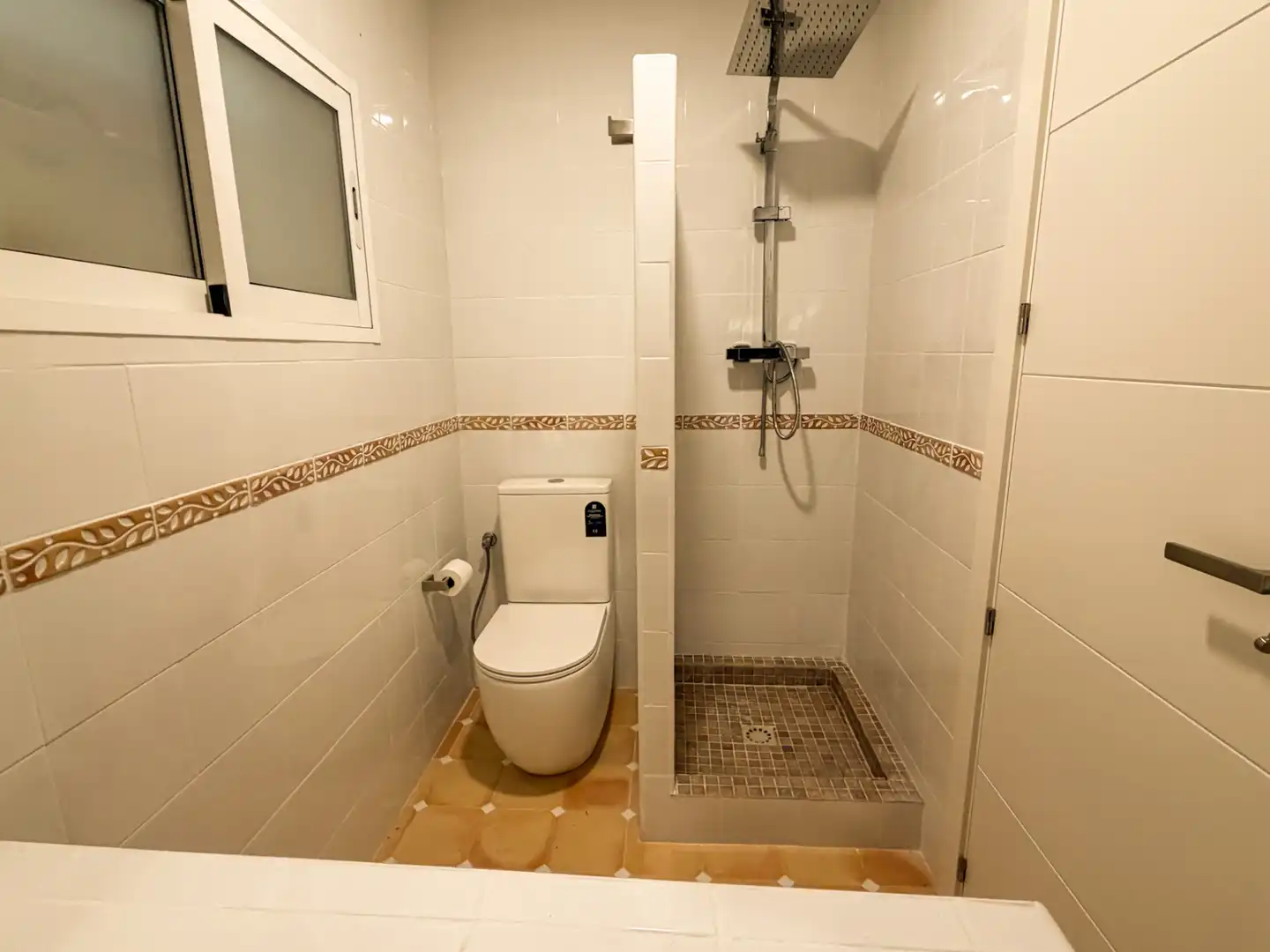 Badezimmer von Haus oder Chalet zum Verkauf in Gilet mit Heizung, Parkett und Terrasse