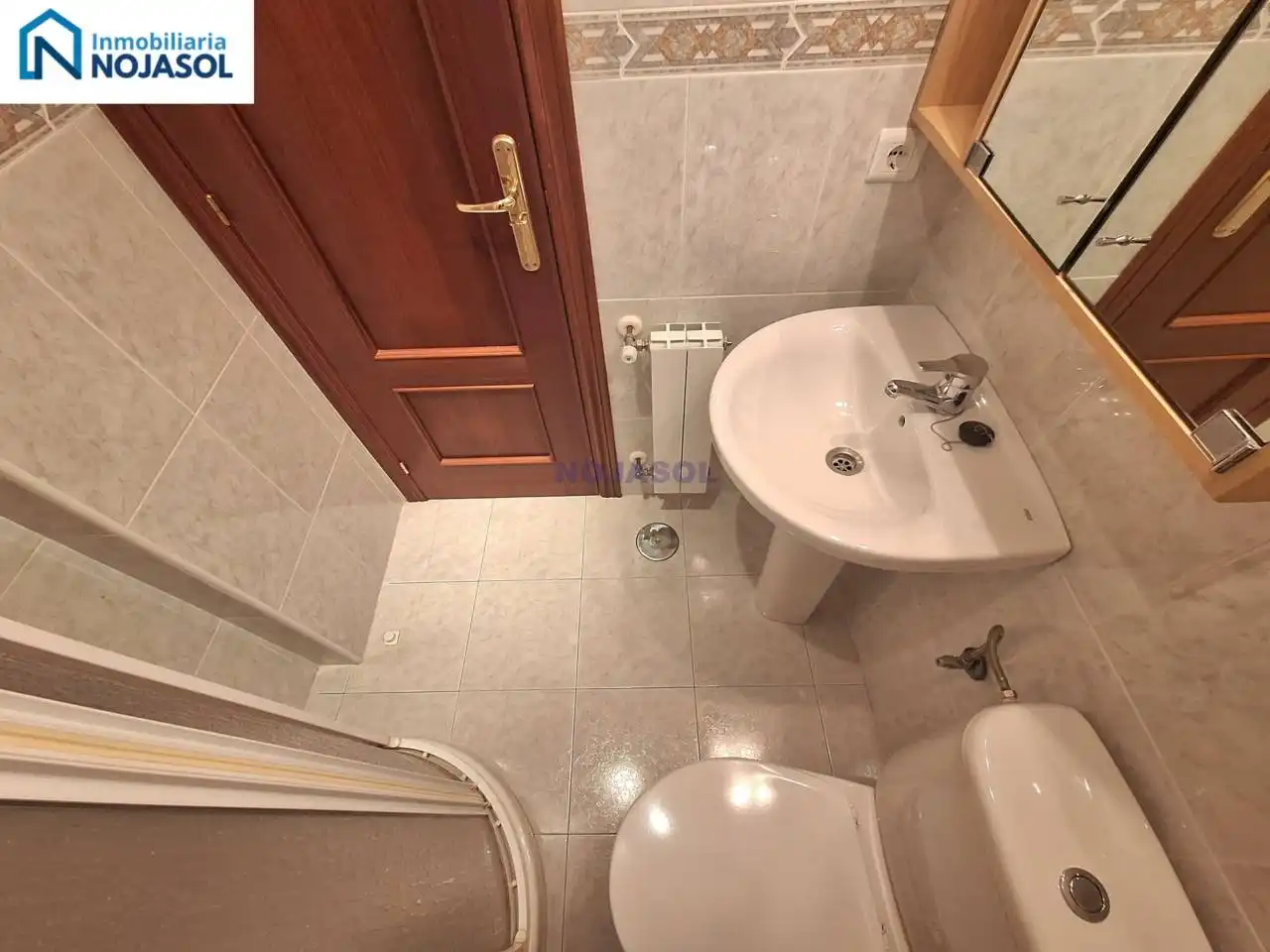 Baño de Apartamento de alquiler en Noja con Calefacción, Terraza y Amueblado
