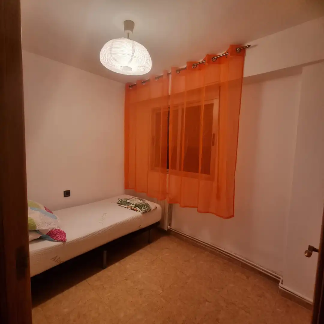 Habitación de Ático de alquiler en Sagunto / Sagunt con Terraza, Amueblado y Horno