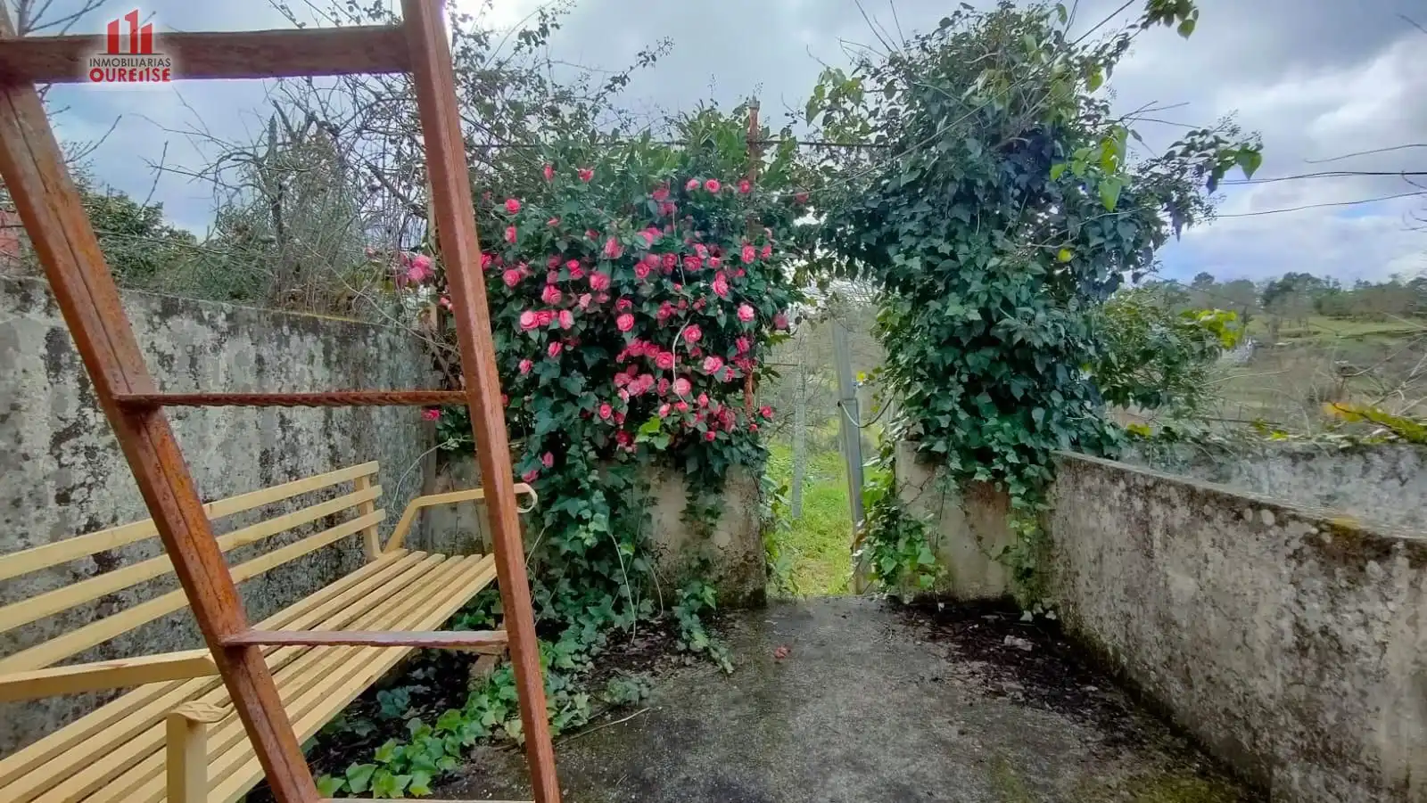 Jardí de Casa o xalet en venda en Ourense Capital  amb Jardí privat