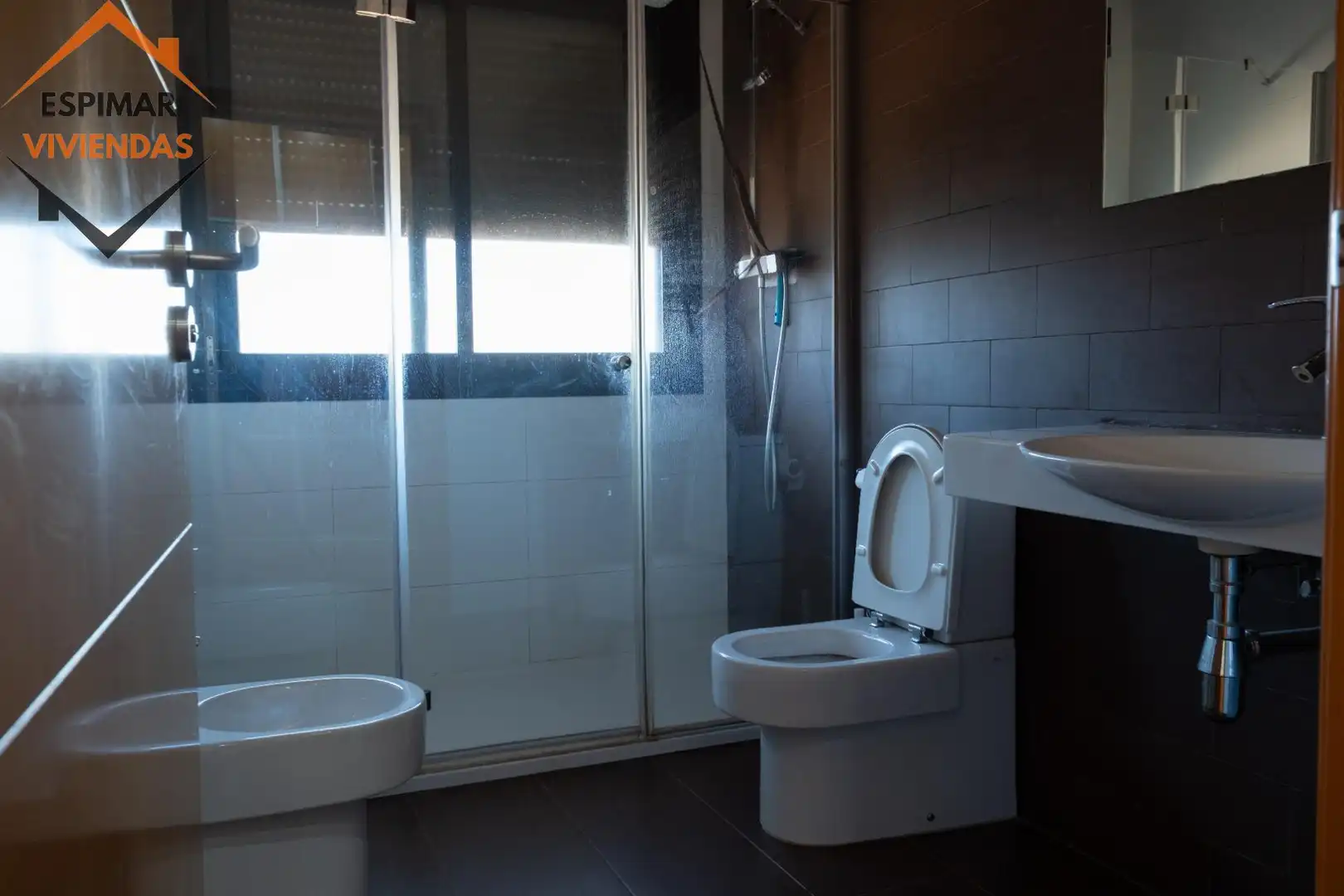 Bathroom of Houses for sale in Villanueva de Gállego  with Air Conditioner, Heating and Private garden