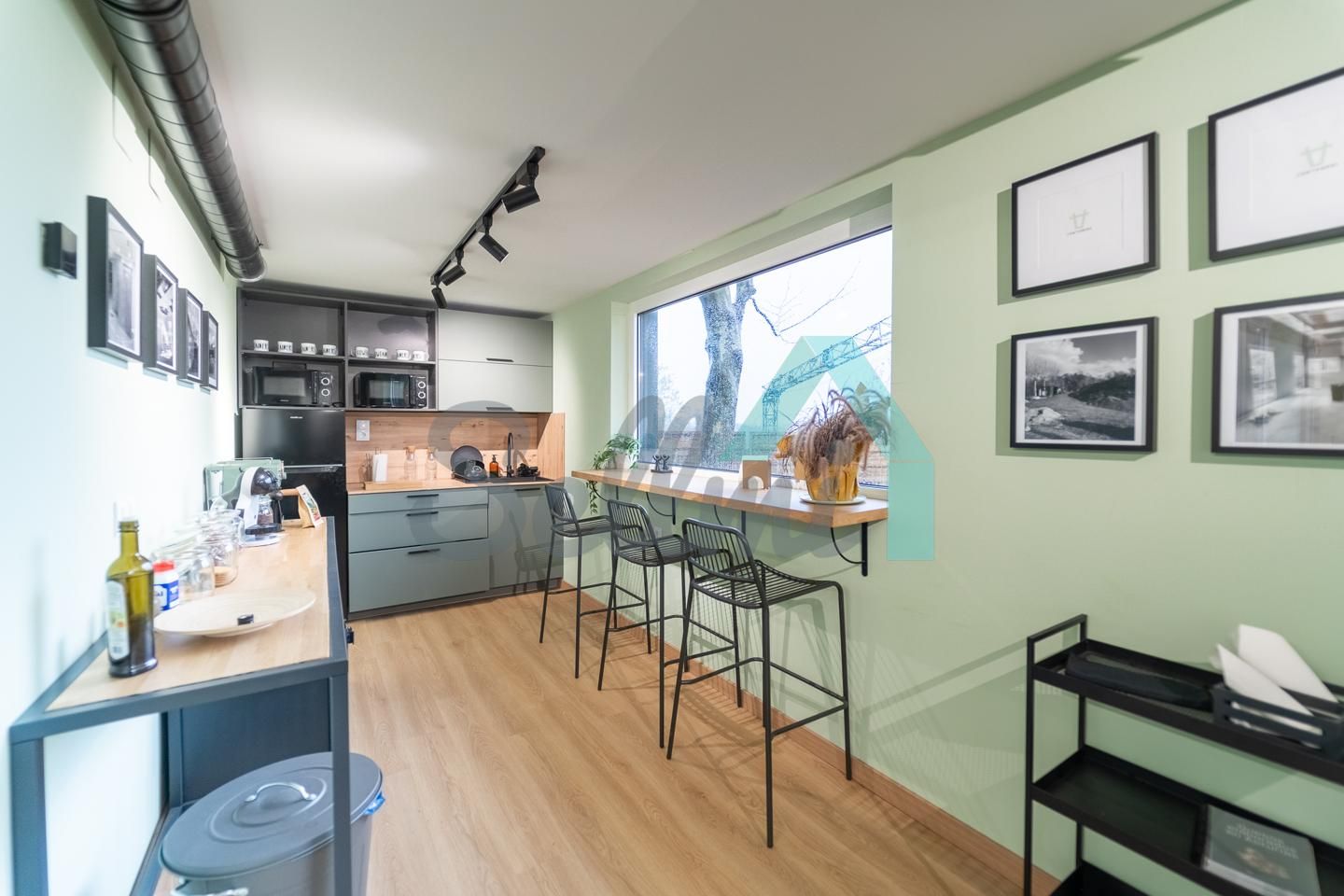 Cocina de Oficina de alquiler en Ribera de Arriba con Aire acondicionado y Amueblado