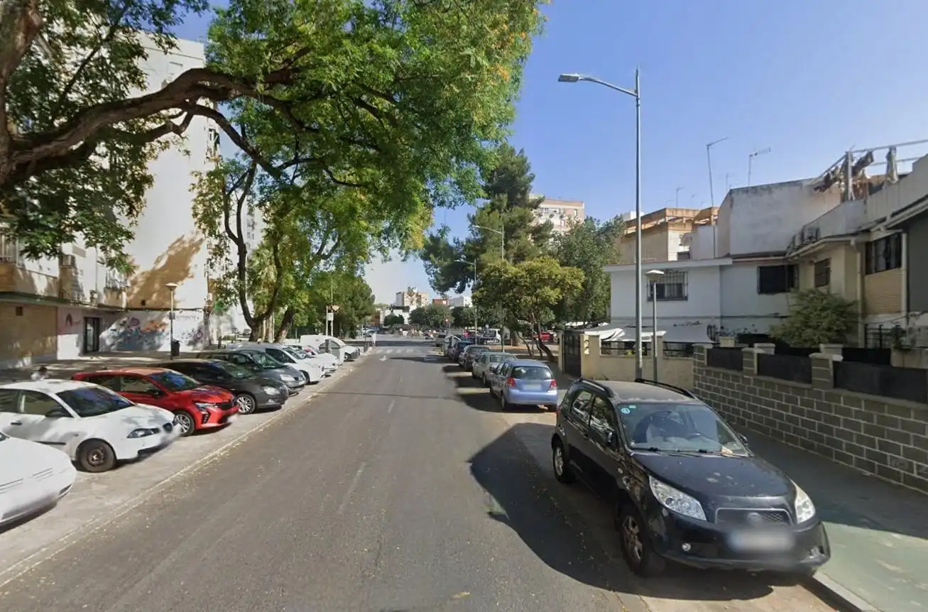 Parking of Detached homes for sale in Sevilla