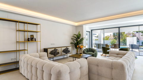 Foto 2 de Casa o xalet en venda a Paseo del Perú, 35, Elviria, Málaga