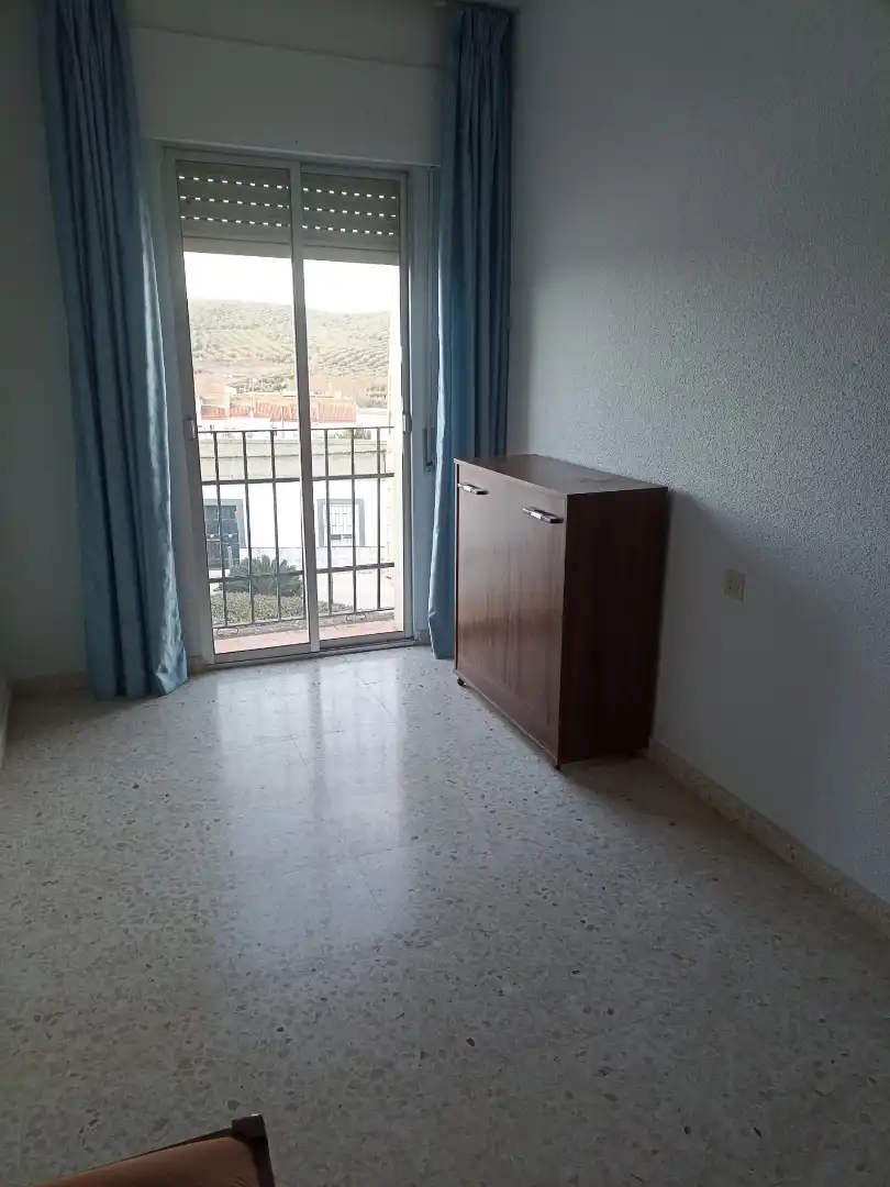 Dormitori de Casa adosada en venda en Guadalcázar amb Aire condicionat, Jardí privat i Traster
