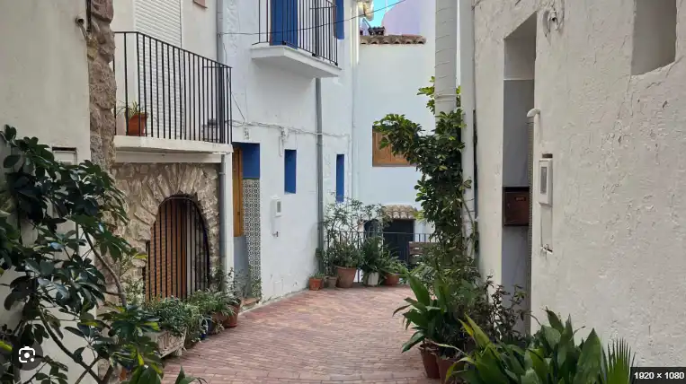 House with terrace for sale in Eslida