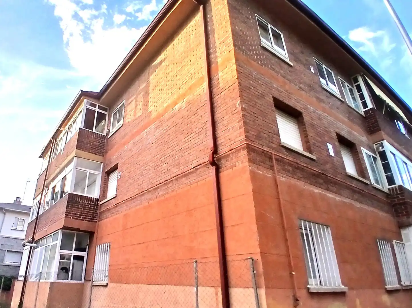 Vista exterior de Piso en venta en Collado Villalba con Calefacción, Terraza y Horno
