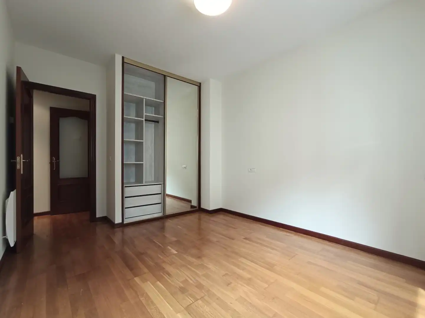 Bedroom of Flat for rent in Gijón   with Heating, Terrace and Balcony