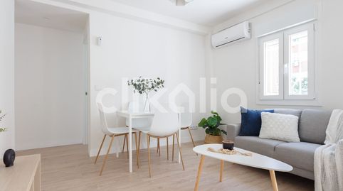 Foto 4 de Piso en venta en El Plantinar – Avda. La Paz - El Juncal, Sevilla Capital