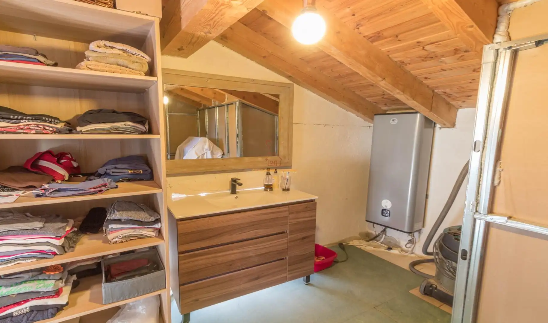Bany de Casa o xalet en venda en Bellver de Cerdanya amb Jardí privat, Traster i Balcó