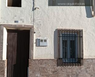 Vista exterior de Casa o xalet en venda en La Gineta amb Terrassa i Moblat