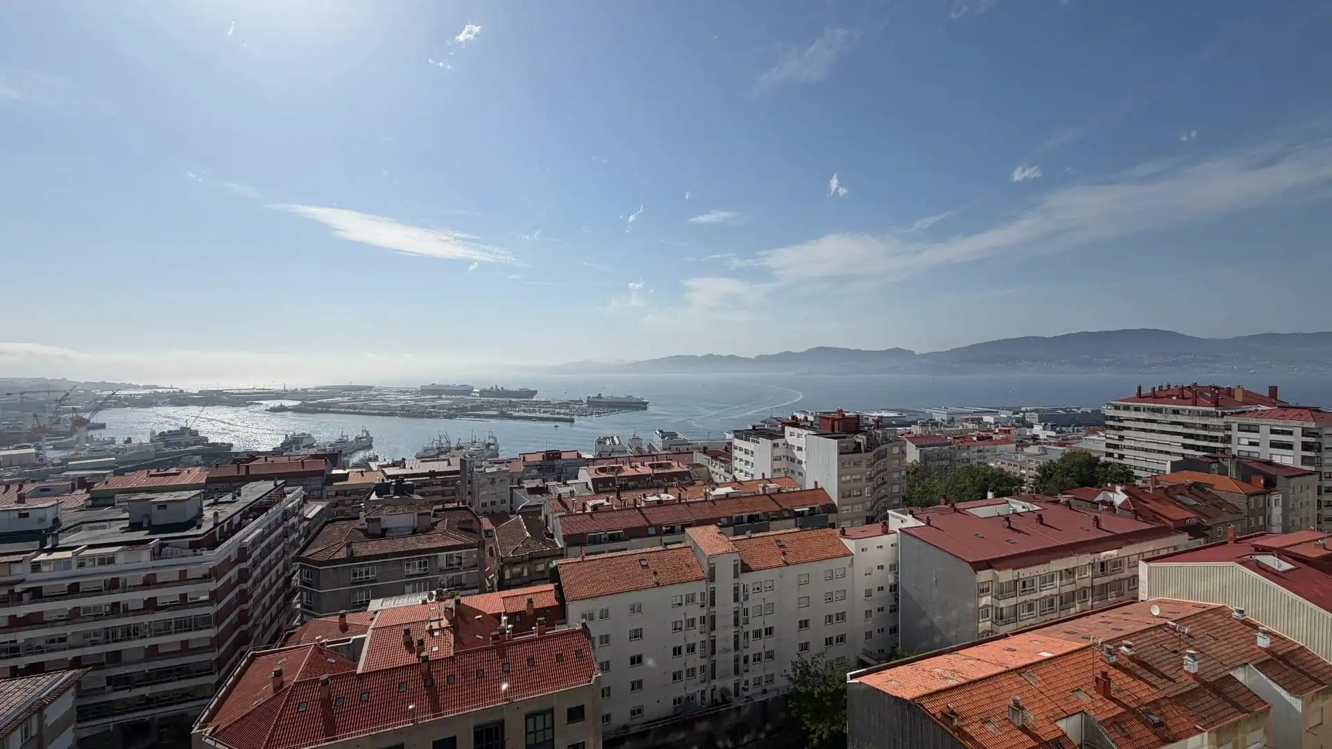 Vista exterior de Pis en venda en Vigo  amb Calefacció i Traster