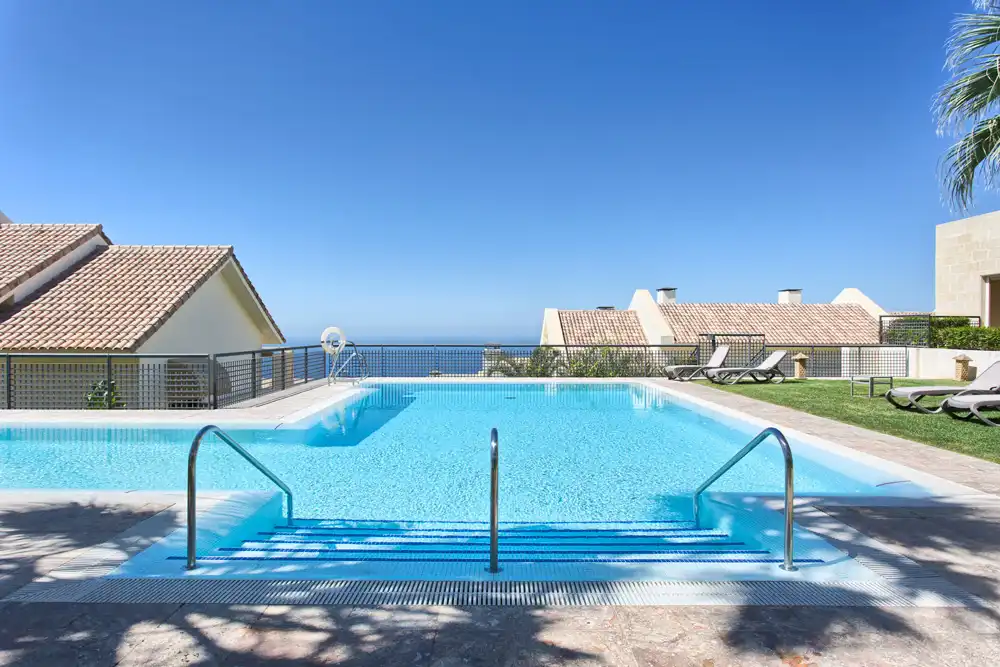 Flat with pool for sale in Urbanizacion los Altos de los Monteros, imagen 46