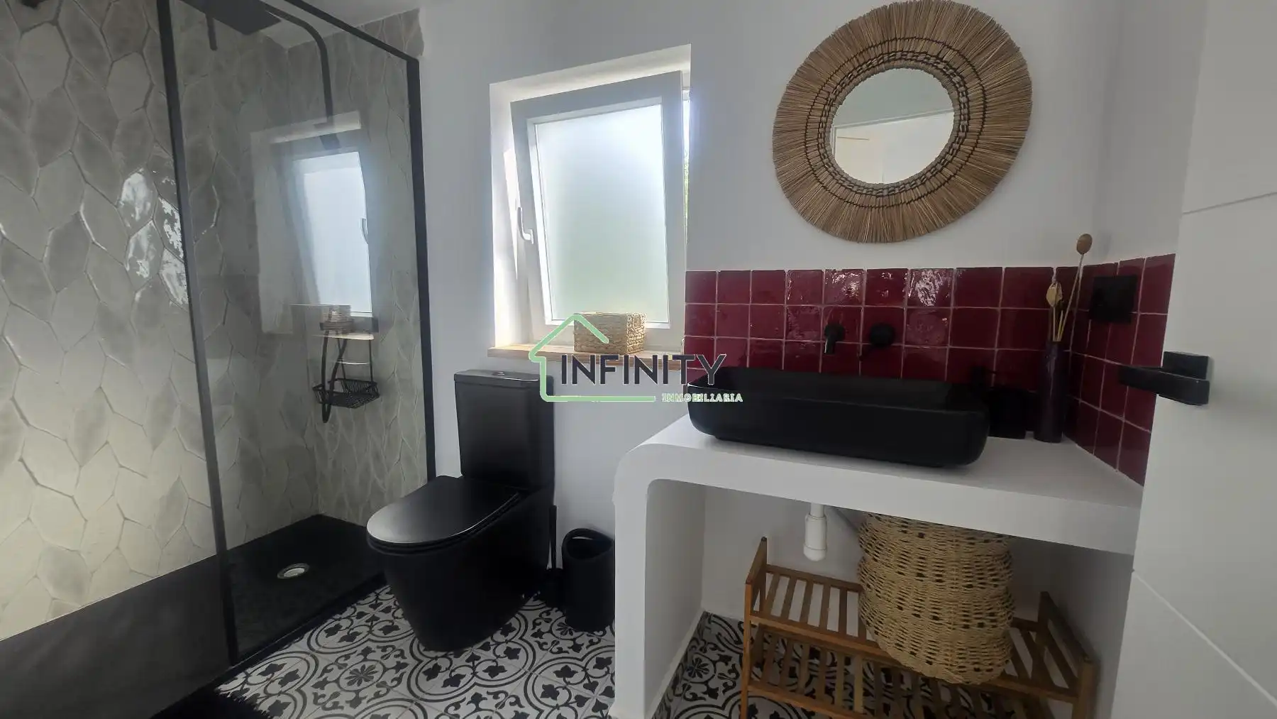 Bathroom of Houses for sale in Oliva  with Air Conditioner, Heating and Terrace