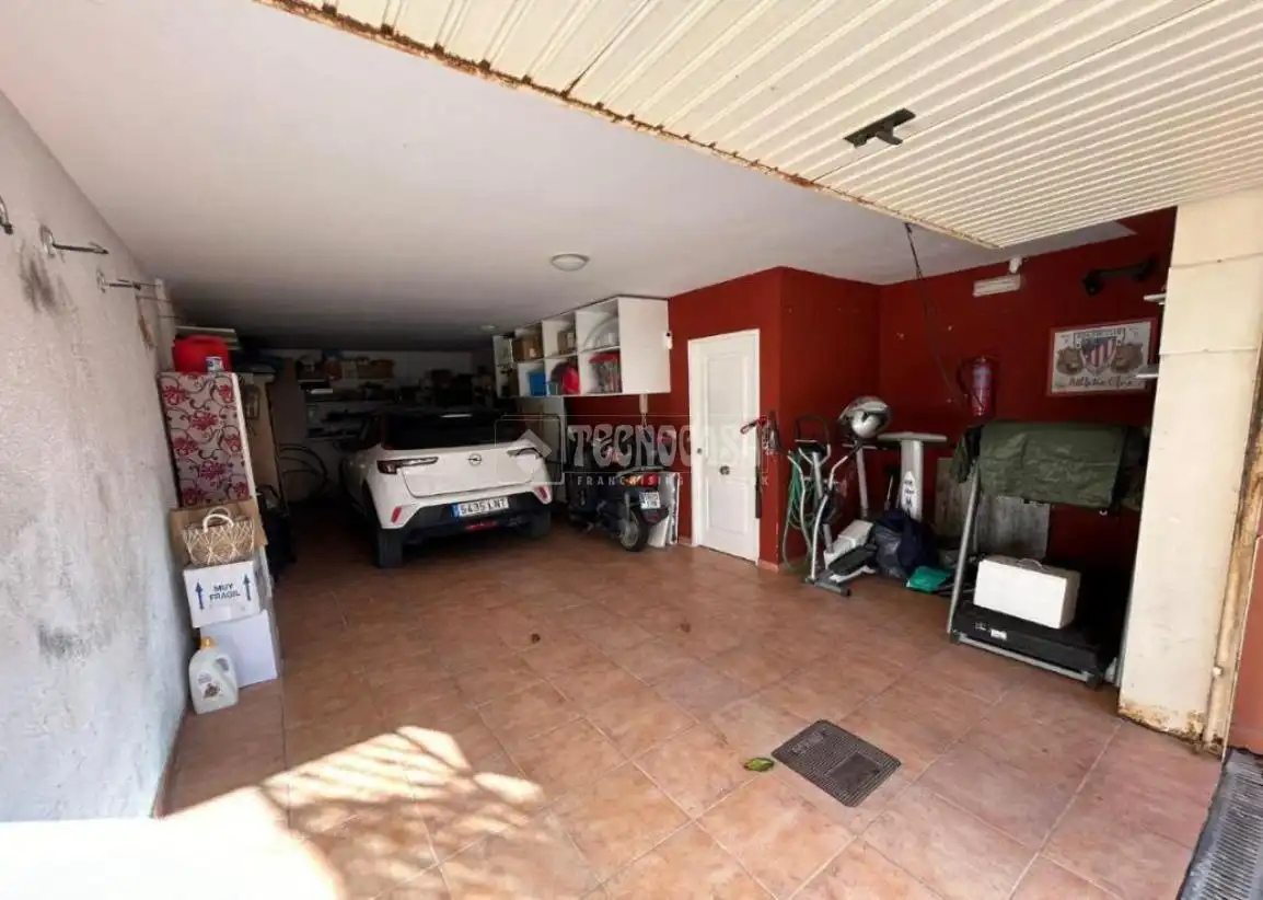 Casa adosada en venta en Baeza con Aire acondicionado, Calefacción y Piscina