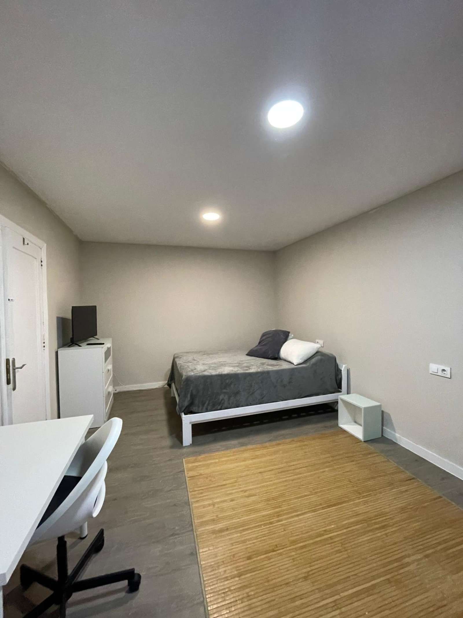 Dormitori de Pis per a compartir en Vigo  amb Aire condicionat, Calefacció i Terrassa