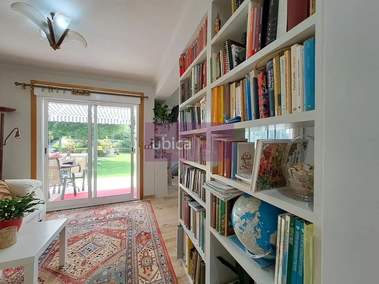 Living room of Houses for sale in Vigo   with Heating, Private garden and Terrace
