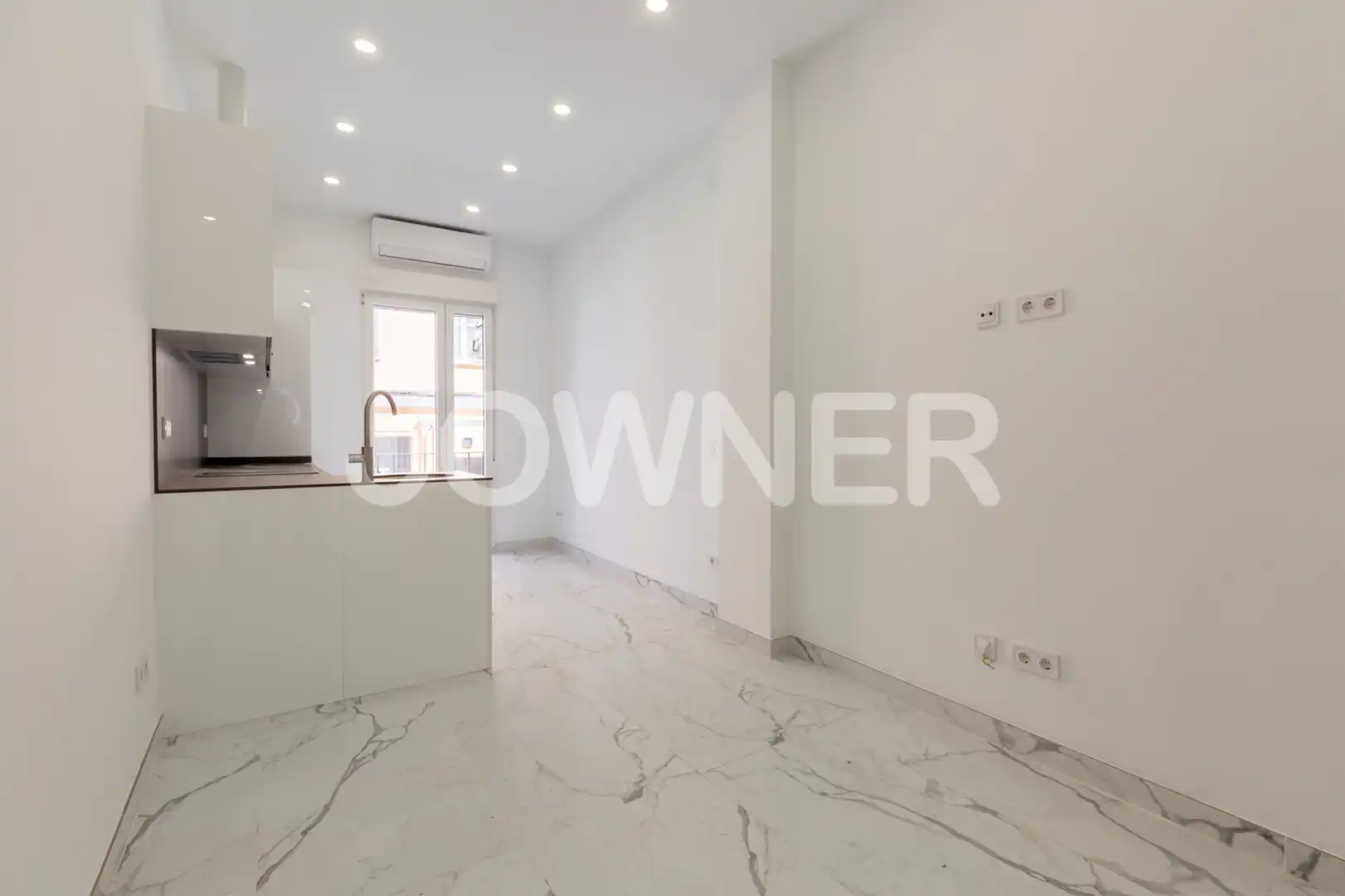 Flat with terrace for sale in Calle de Hermosilla, imagen 2