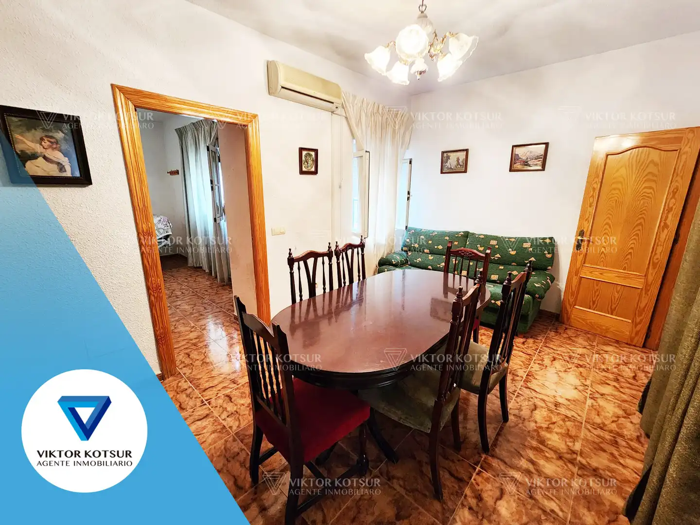 Sala de estar de Casa adosada en venta en Roquetas de Mar con Aire acondicionado, Terraza y Trastero