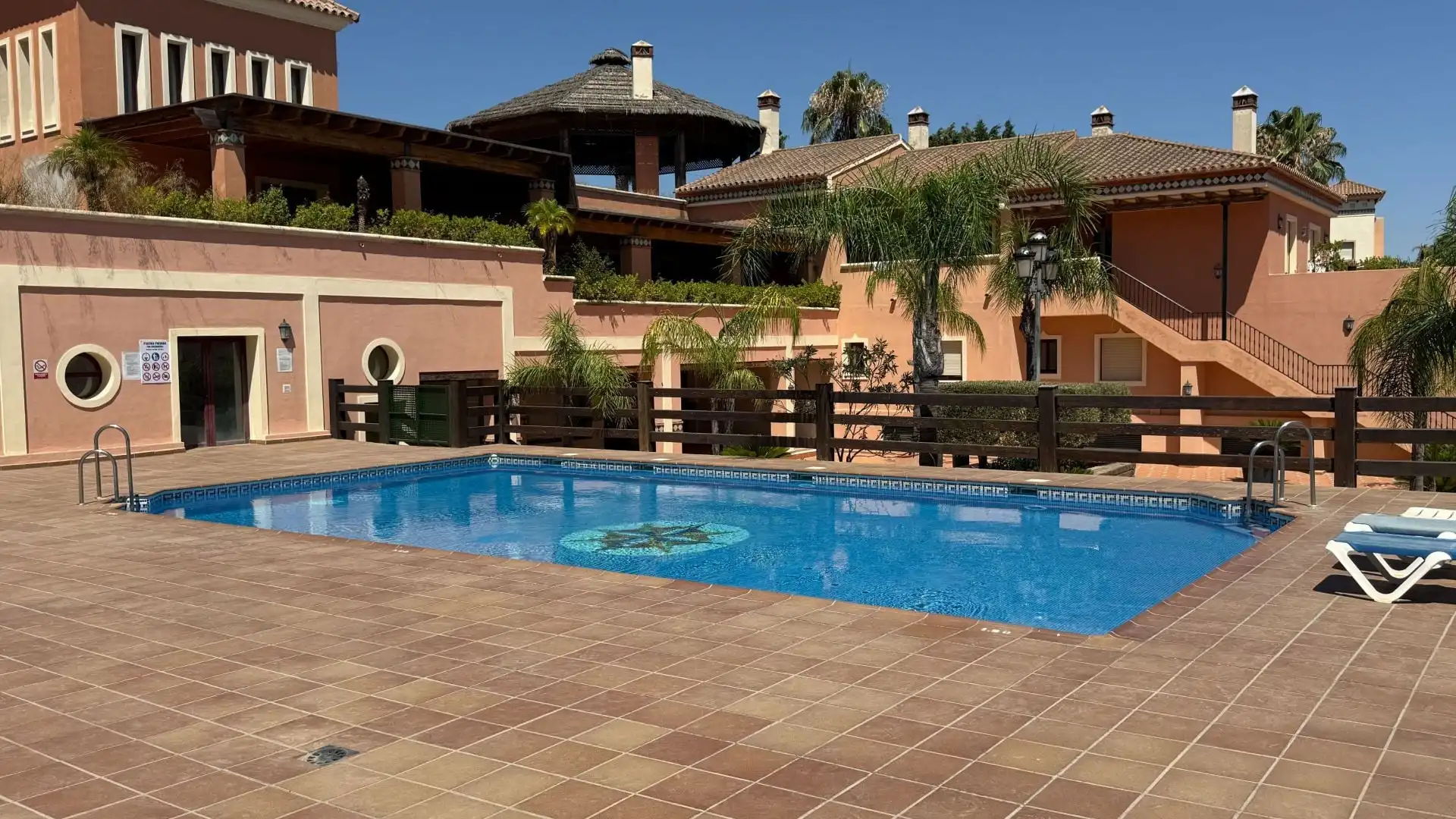 Adossat amb piscina en venda a Coín, imagen 2