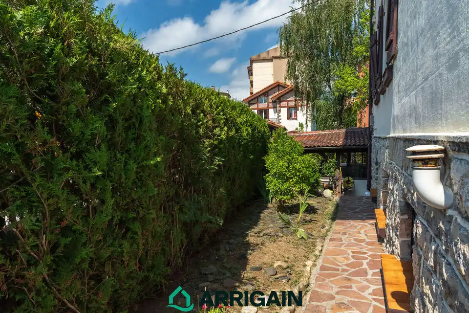 Jardín de Casa o chalet en venta en Irun  con Calefacción, Jardín privado y Terraza