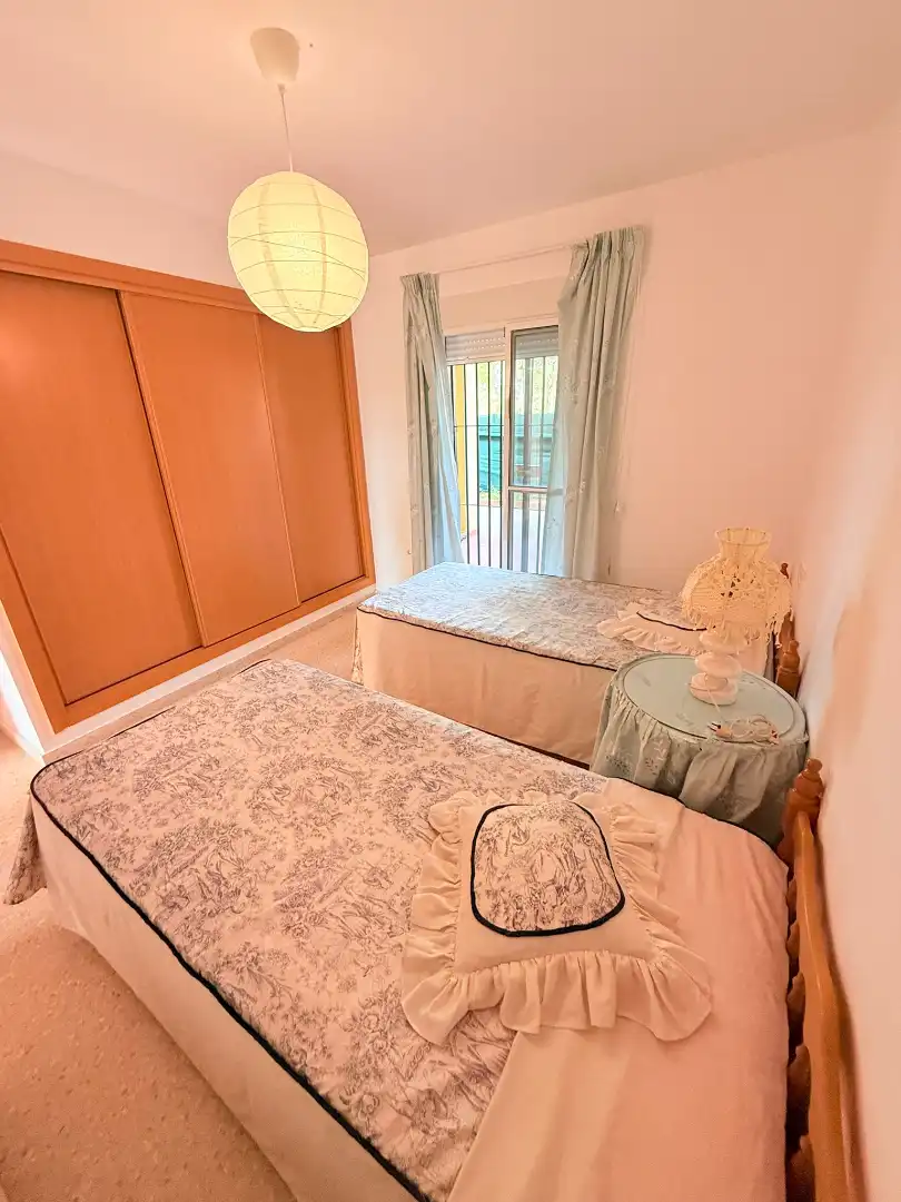 Bedroom of Flat for sale in Pizarra  with Air Conditioner, Terrace and Storage room