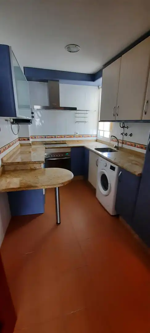 Cuina de Pis de lloguer en Lucena amb Calefacció, Terrassa i Moblat
