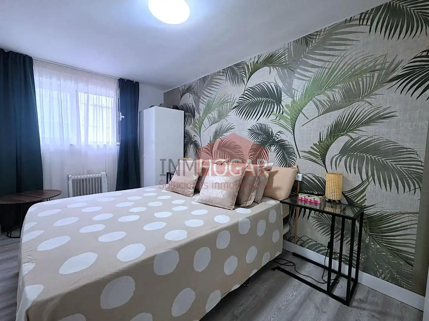 Dormitori de Apartament en venda en Ávila amb Calefacció i Moblat