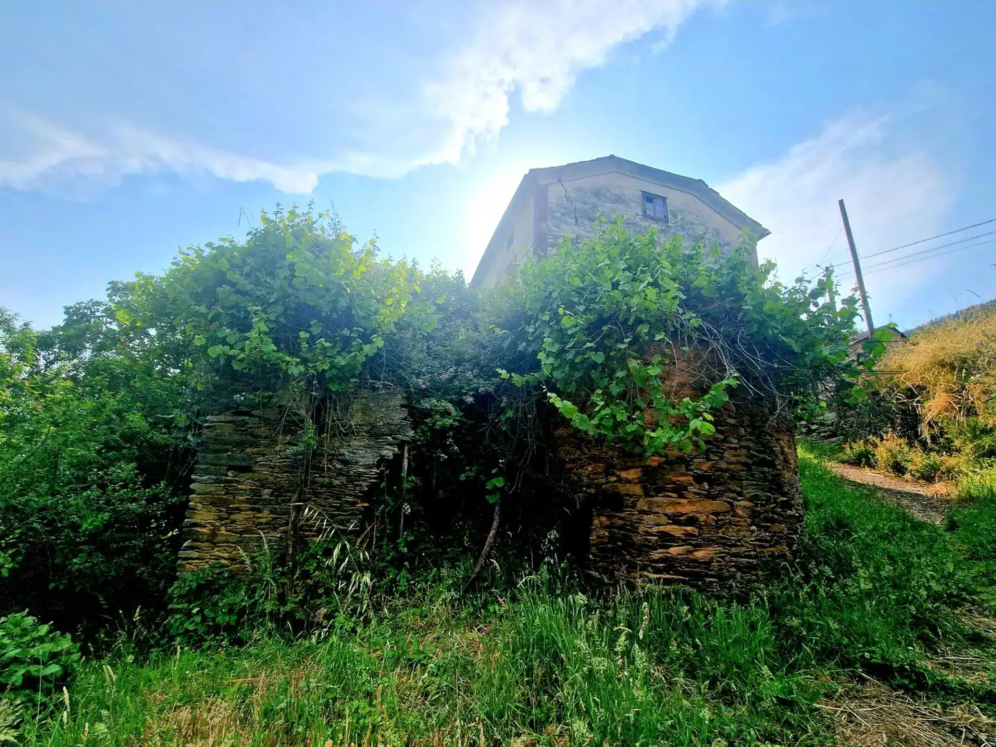 Außenansicht von Country house zum Verkauf in Boal mit Privatgarten und Möbliert