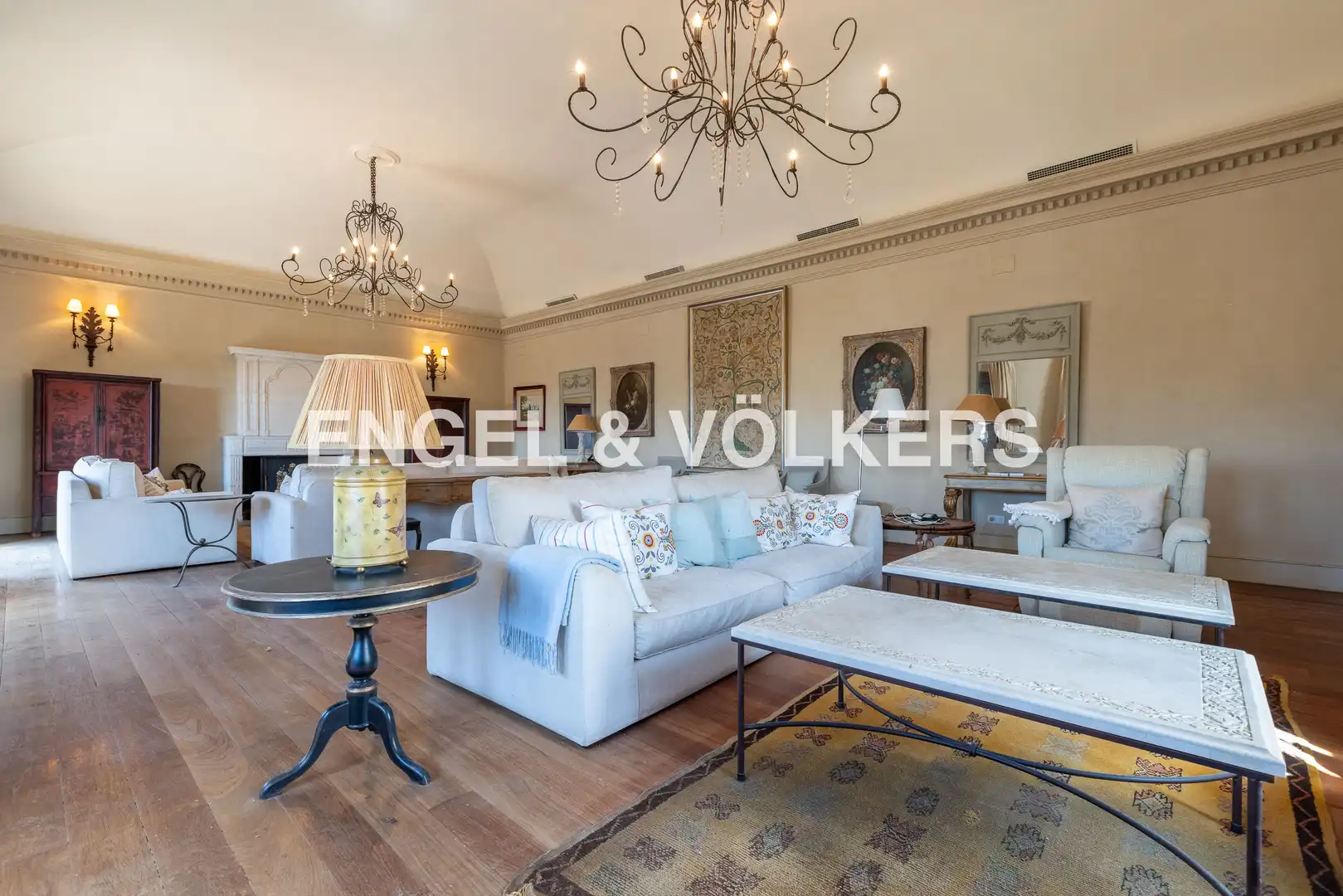 Sala de estar de Casa o chalet en venta en Carmona con Calefacción, Jardín privado y Terraza