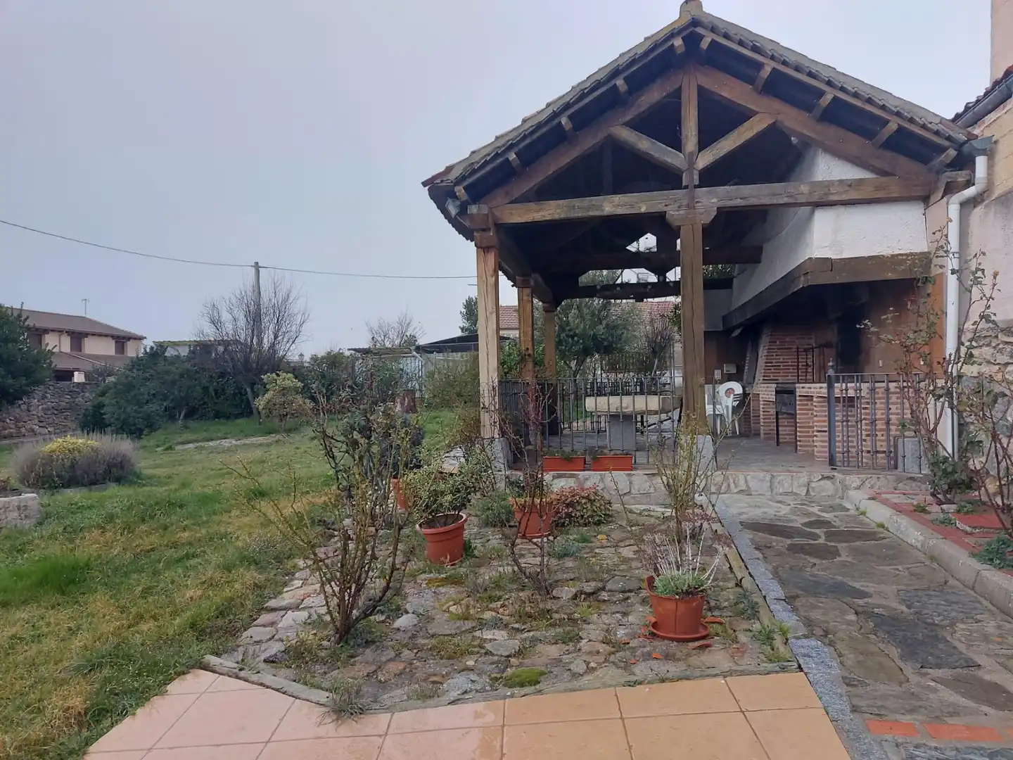 Jardí de Casa o xalet en venda en Torrecaballeros amb Calefacció, Jardí privat i Traster