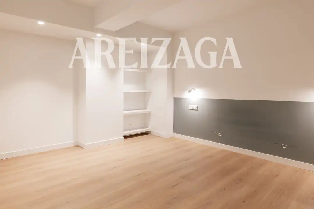 Piso en venta en Antiguo