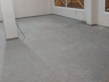 Local comercial en venda a Este