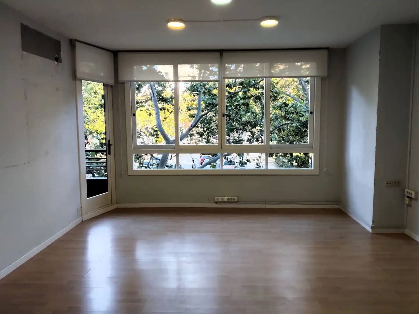 Habitación de Oficina de alquiler en Valencia