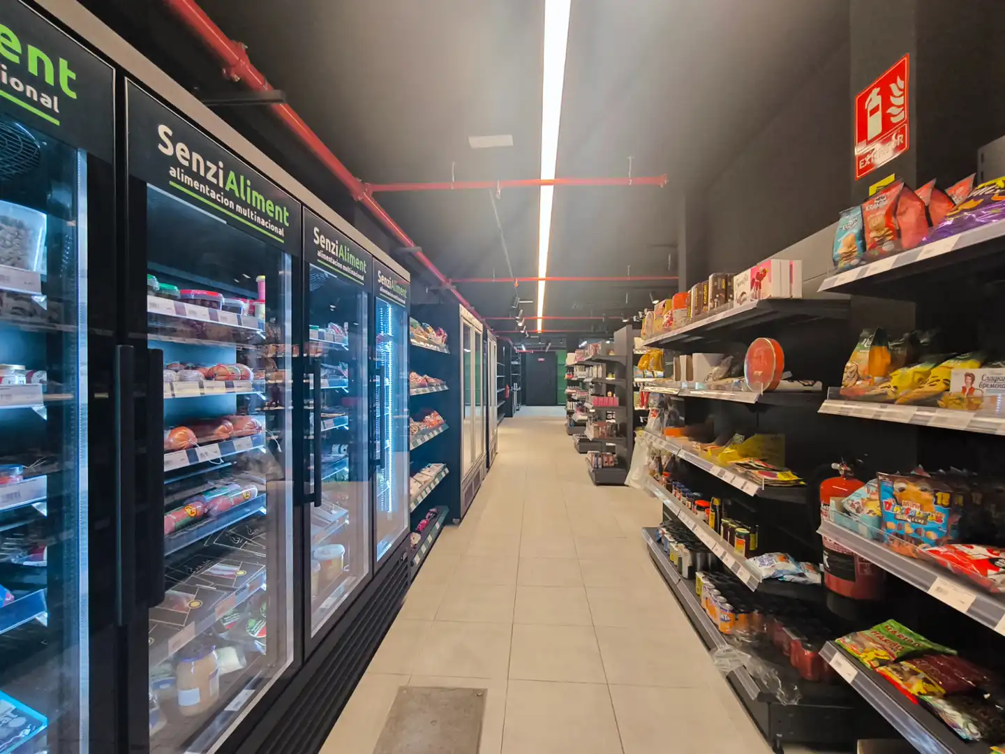 Local en traspas en Barcelona amb Aire condicionat i Moblat