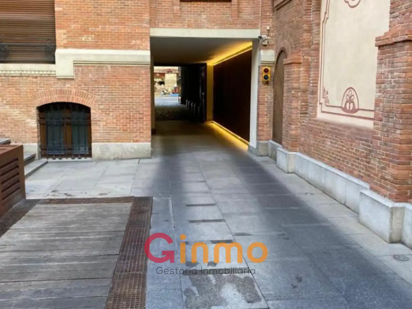 Vista exterior de Garaje en venta en Madrid con Alarma