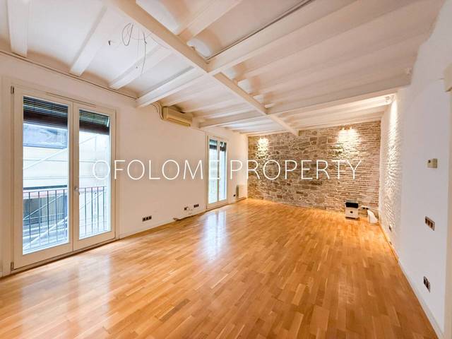 Piso en Venta en Calle Sagristans en Barri Gòtic