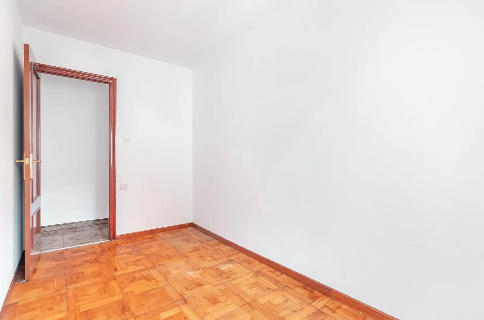 Habitación de Ático en venta en Gijón  con Calefacción, Terraza y Balcón