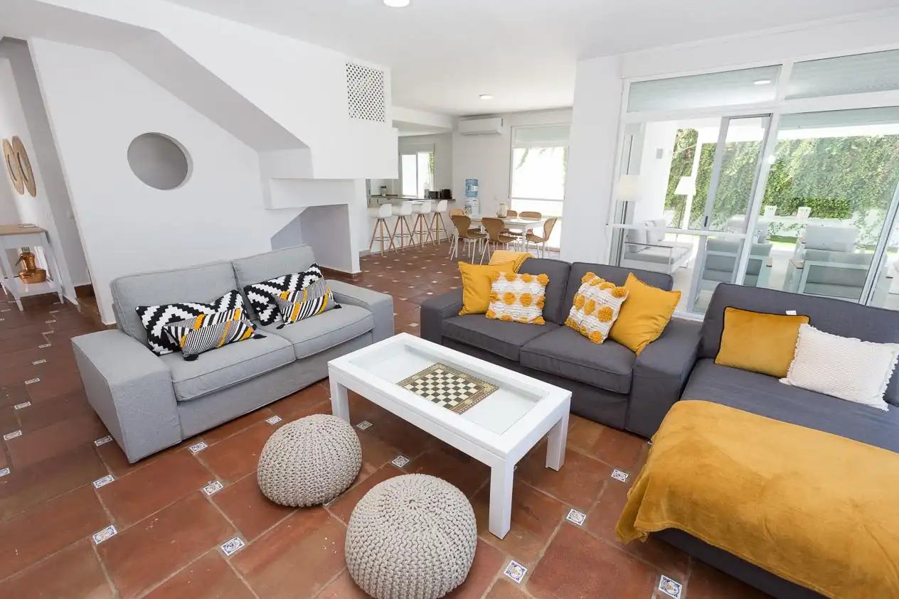 Sala de estar de Casa o chalet de alquiler en Sanlúcar de Barrameda con Aire acondicionado, Jardín privado y Terraza