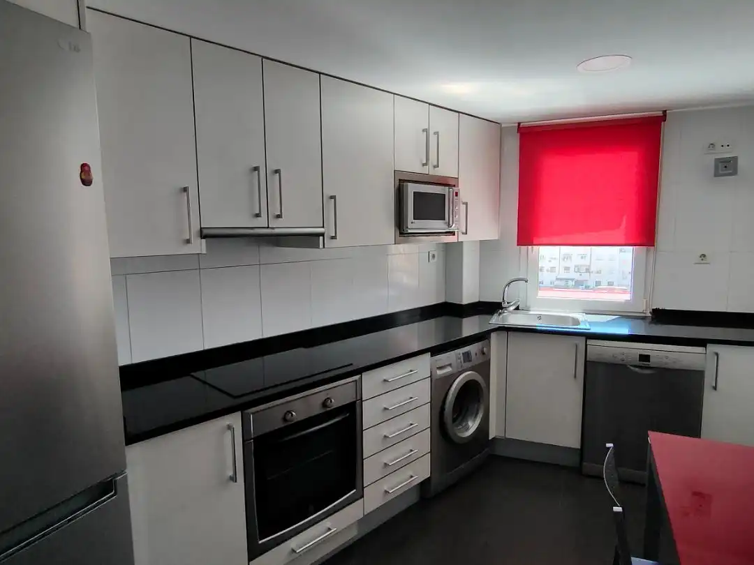Kitchen of Flat for rent in  Zaragoza Capital  with Air Conditioner and Balcony