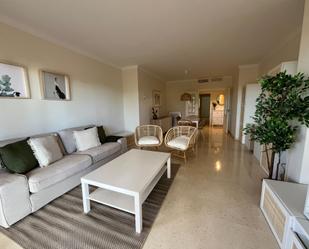 Sala d'estar de Apartament de lloguer en Marbella amb Aire condicionat, Calefacció i Terrassa