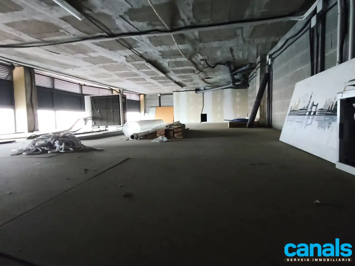 Commercial properties for rent in Ripollet  with Air Conditioner, Heating and Furnished