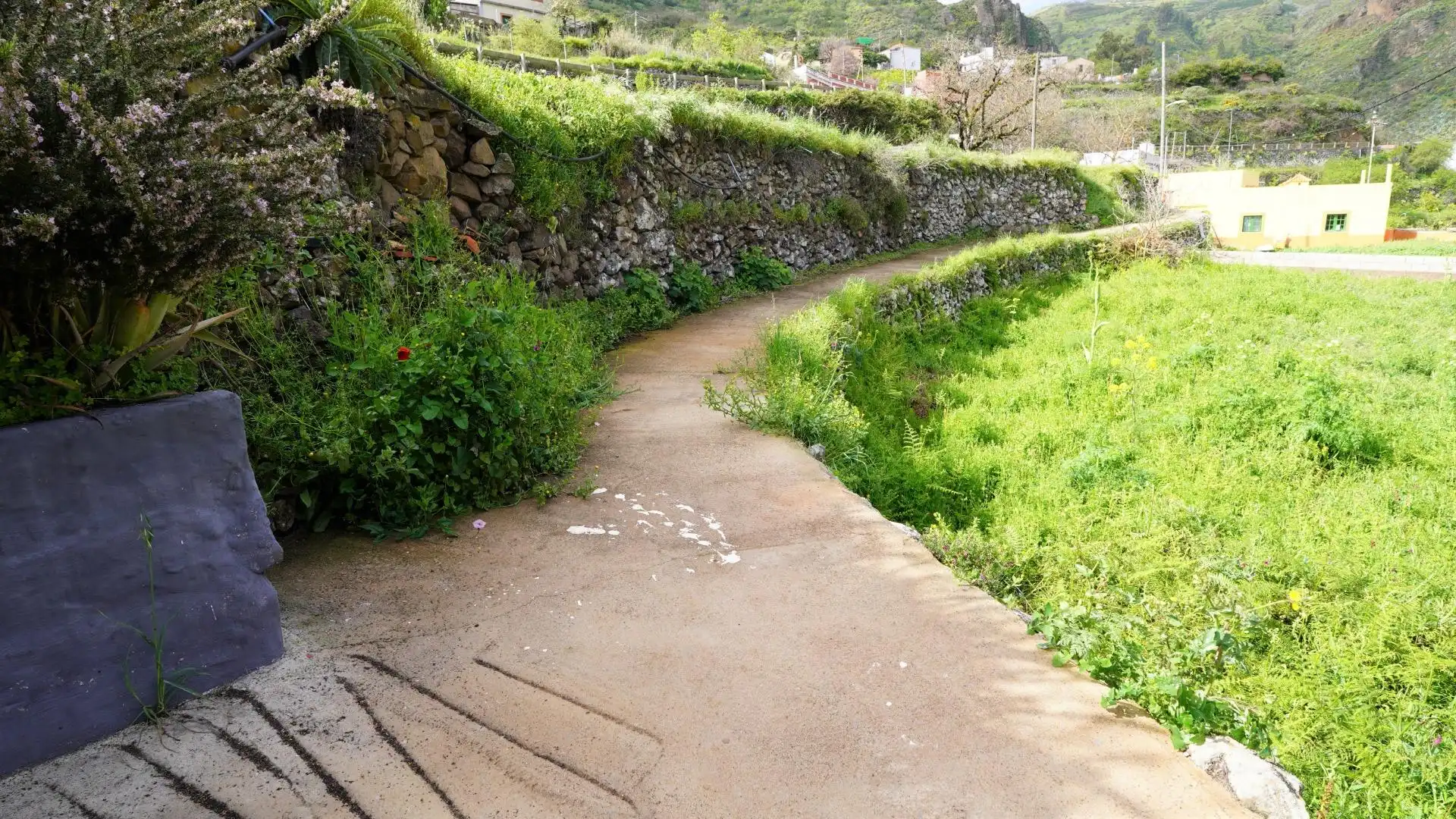 Vista exterior de Casa o xalet en venda en Vega de San Mateo amb Moblat