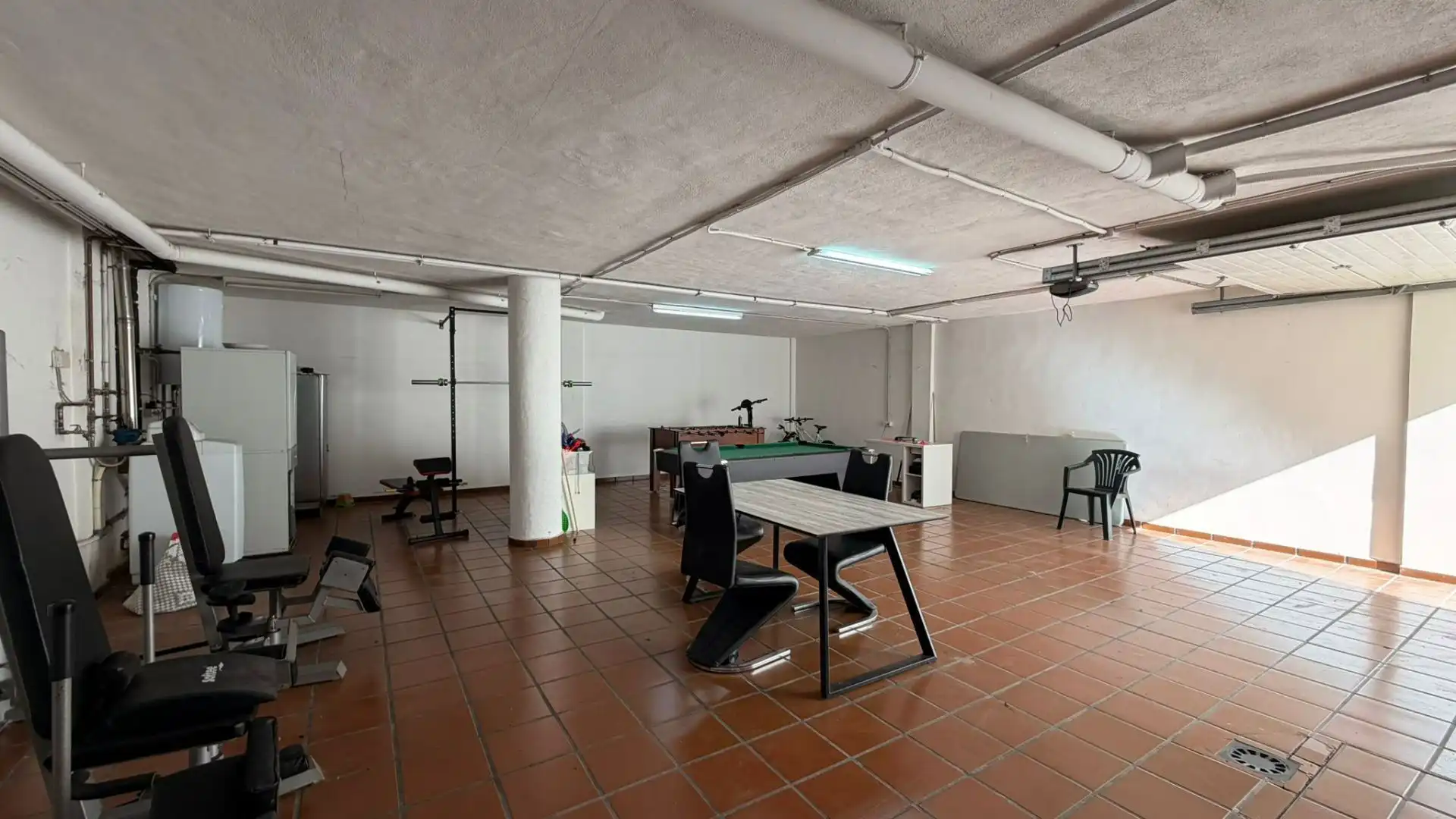 Einfamilien-Reihenhaus zum Verkauf in Villanueva de Castellón mit Klimaanlage und Abstellraum
