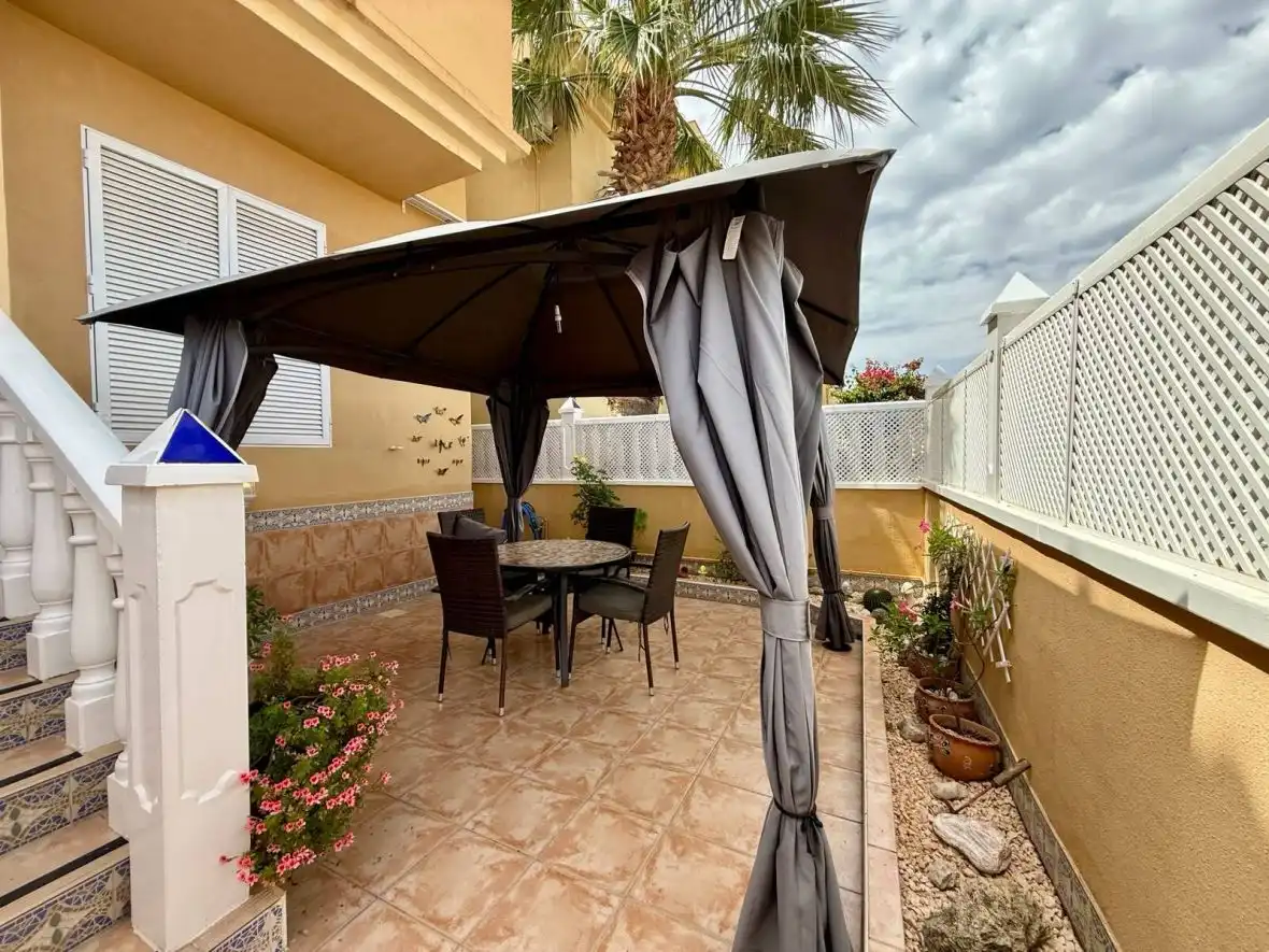 Bungalow con piscina in vendita a CALLE MONTE DE SANTA POLA, imagen 3